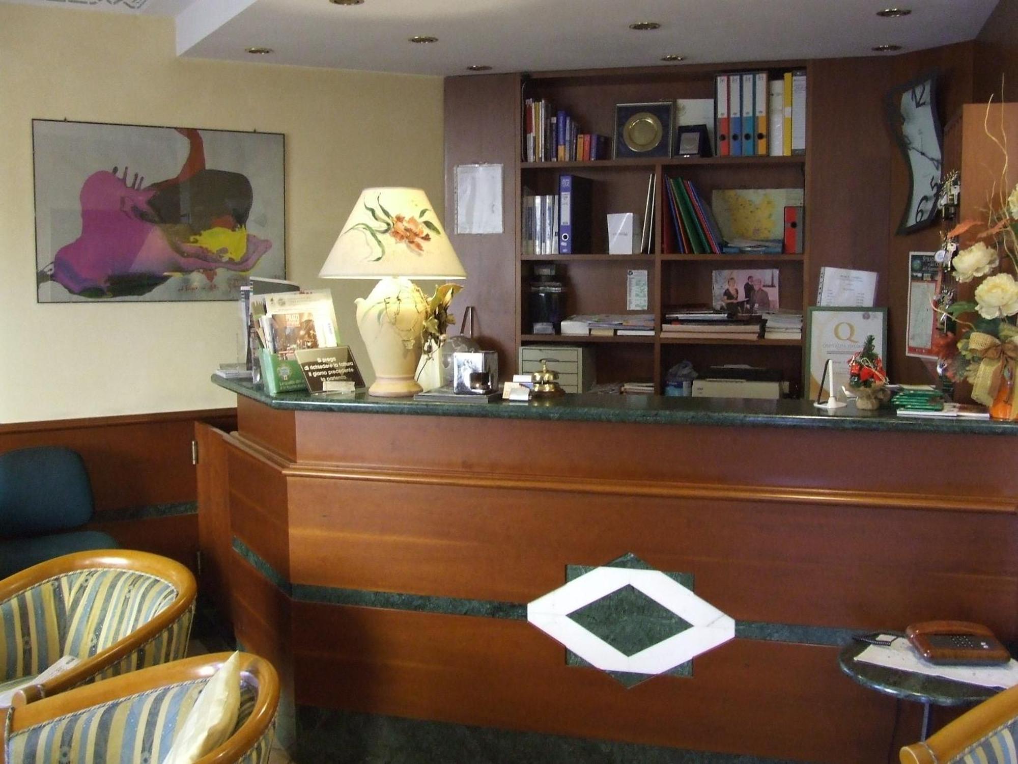 Albergo Il Cochino Montale  Exterior photo