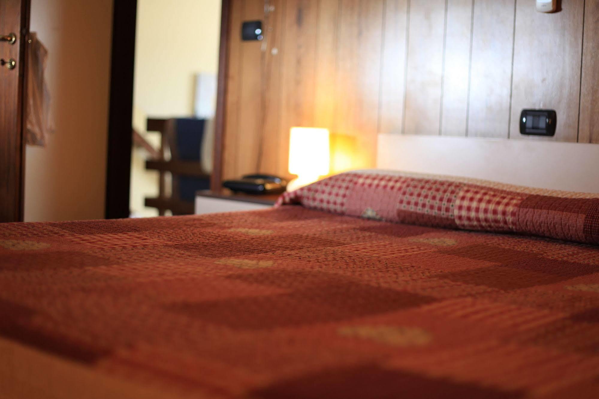 Albergo Il Cochino Montale  Exterior photo